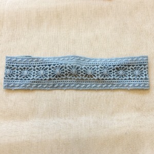 Lacey Hairband (dusky blue)